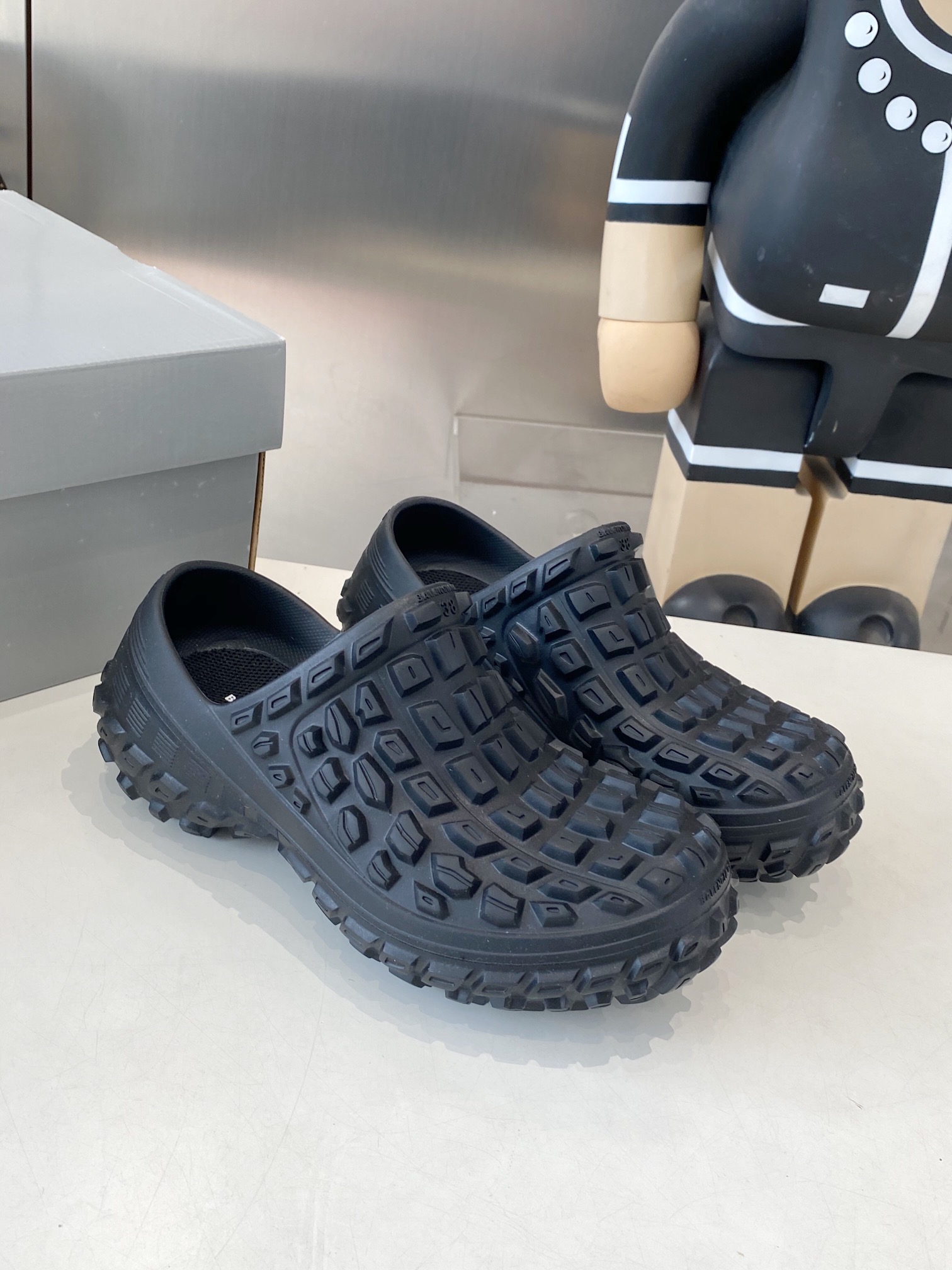 Balenciaga Summer Sandal Shoes: 528-Mile Ultra-Light EVA Plastics for Men and Women - 图片 4