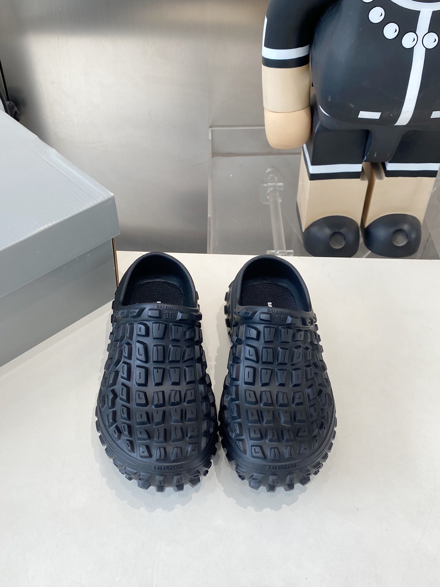 Balenciaga Summer Sandal Shoes: 528-Mile Ultra-Light EVA Plastics for Men and Women - 图片 1