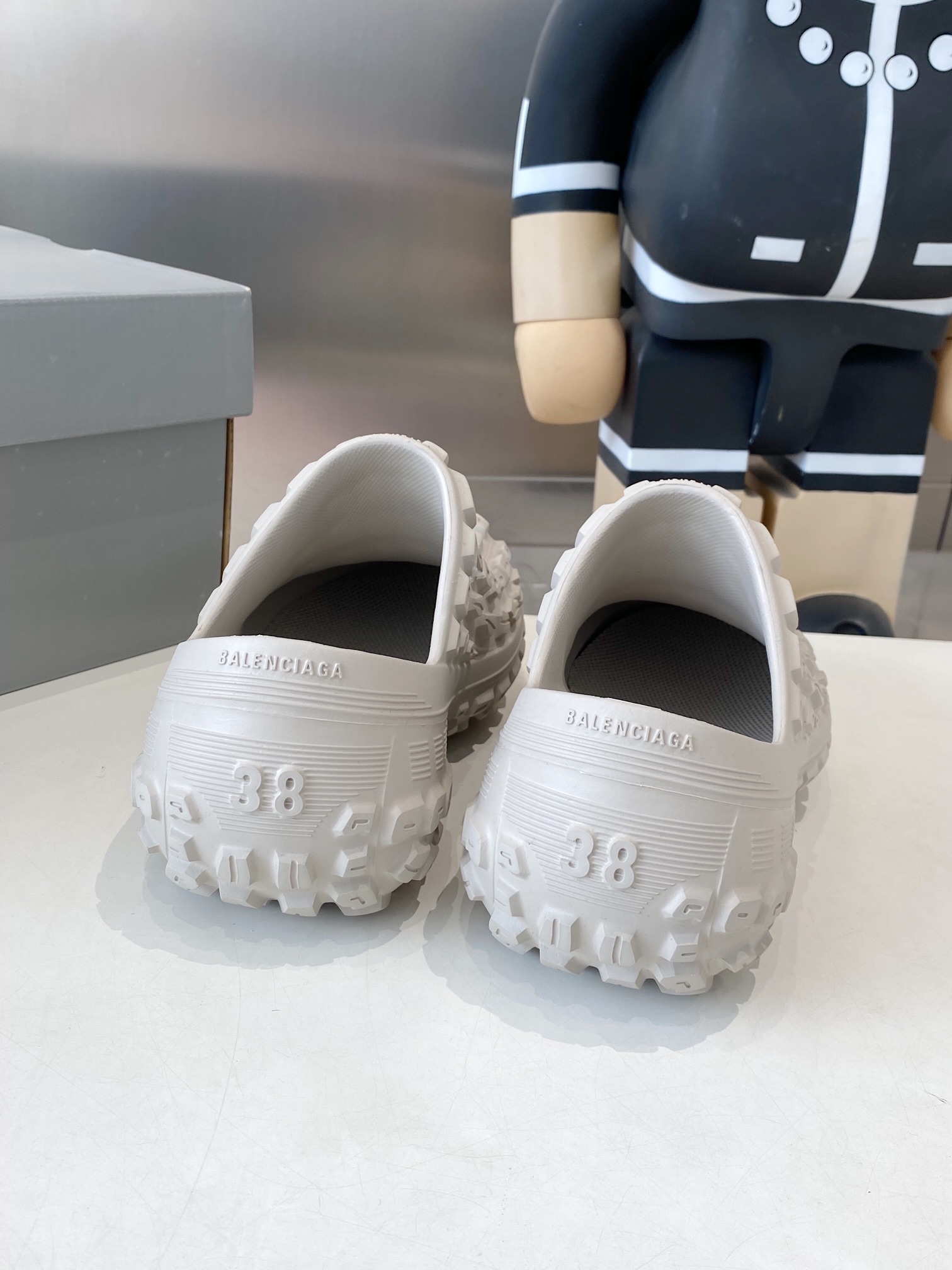 Balenciaga Summer Sandal Shoes: Ultra-light EVA Plastics, French Luxury Brand - 图片 8