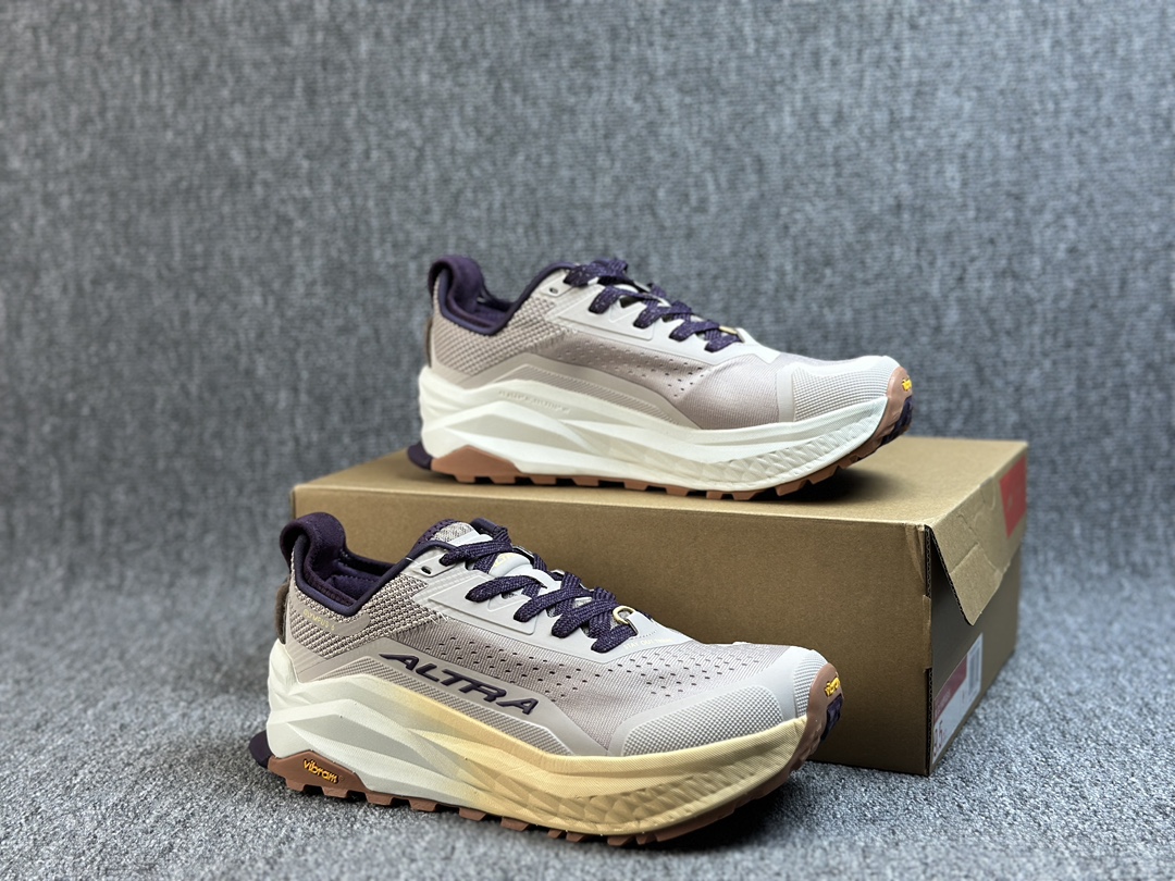 本地（）
Altra 奥创 Olympus 6 户外运动鞋 奥林匹斯6代 舒适百搭防滑耐磨 低帮 越野跑步鞋 
尺码：36 36.5 37.5 38 38.5 39 40 40.5 41