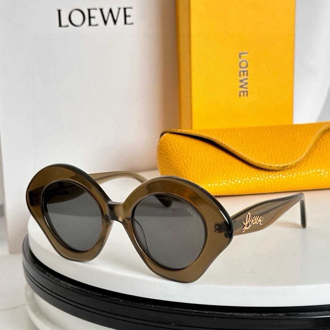  ‼️LOEWE 罗意威MODEL：LW40125U太阳眼镜SIZE：49口22-145