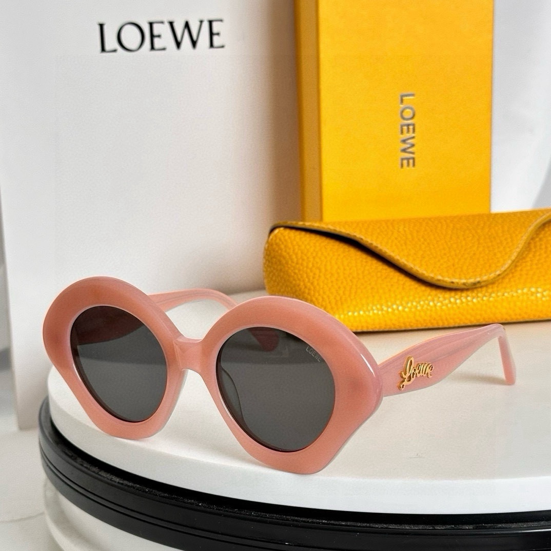  ‼️LOEWE 罗意威MODEL：LW40125U太阳眼镜SIZE：49口22-145