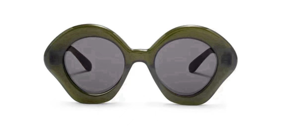  ‼️ 官网图 LOEWE 罗意威MODEL：LW40125U太阳眼镜SIZE：49口22-145