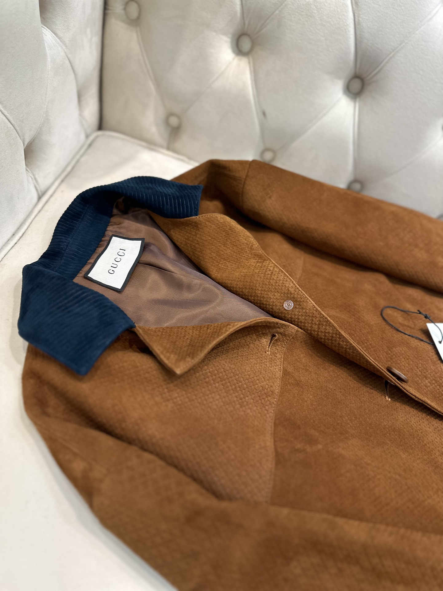 “Stylish Gucci 2025 AW Female Suit with Goat Velvet Liner – Product Details and Features” - 图片 6