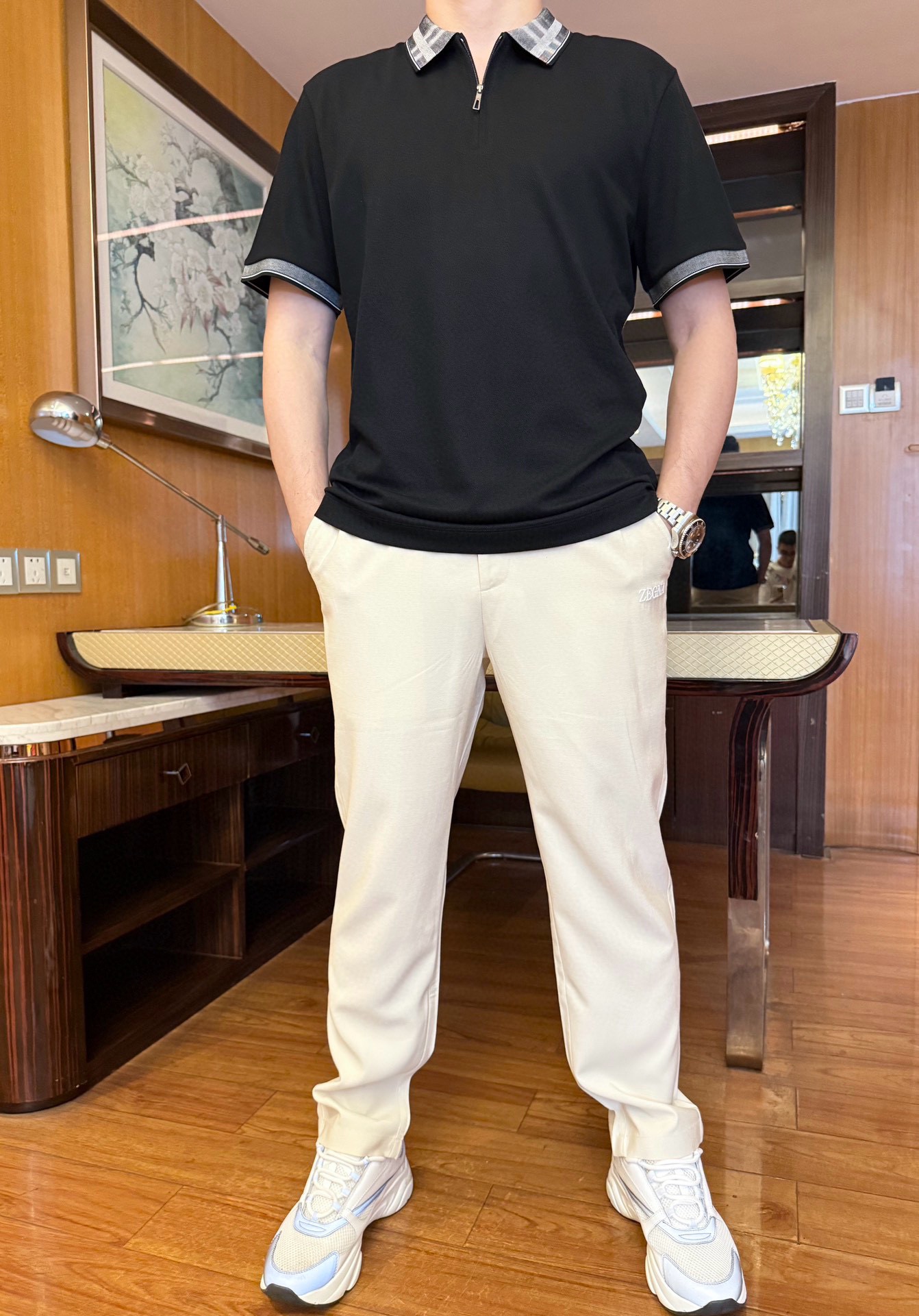 NO:483002,Burberry-2025 latest hot Polo, hot-selling items in Europe and the United States!  Selected Italian imported fine cotton fabrics with the latest design, color-blocked plaid neckline shows elegance, and the upper body effect is needless to say. Size: 48-56 (model 173/130 wears 48 sizes, with Hong Kong Lane Crawford gift box packaging), burberry, alexander wang19860909巴宝莉-2025最新爆款Polo出货 欧美热销单品！精选意大利进口精棉面料搭配最新的设计,拼色格纹领口彰显雅致 上身效果不用多说.尺码:48-56（模特173/130穿48码,配香港连卡佛礼盒包装）,,burberry,alexander wang,Men's clothing