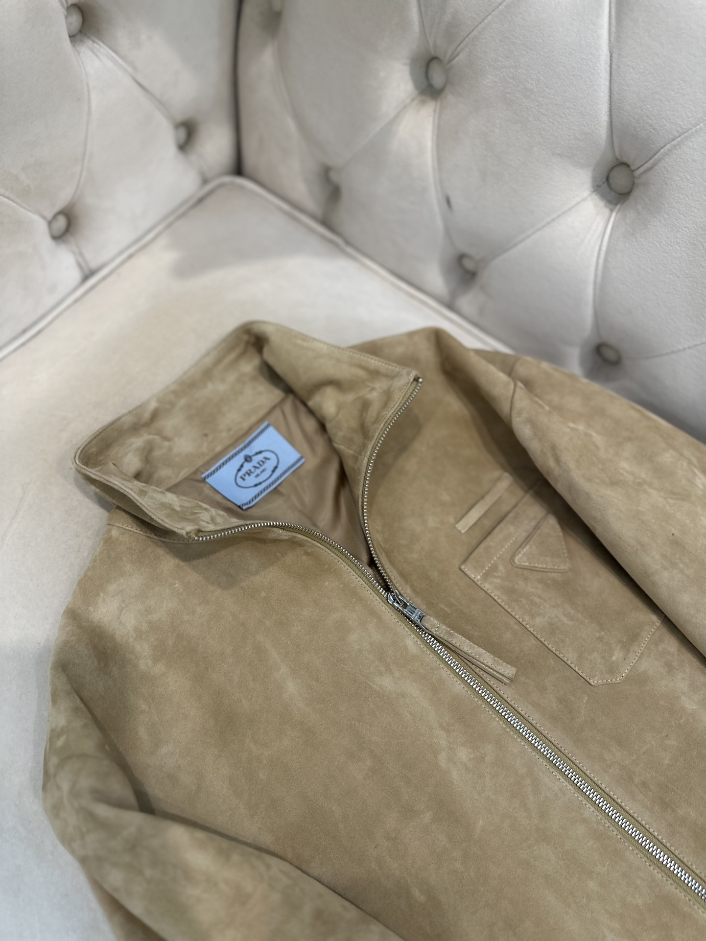 Prada 2025 AW Women’s Goat Skin Suit with Dust-Proof Bag – Premium Quality, Kenyan Imported, Sizes S-L - 图片 2