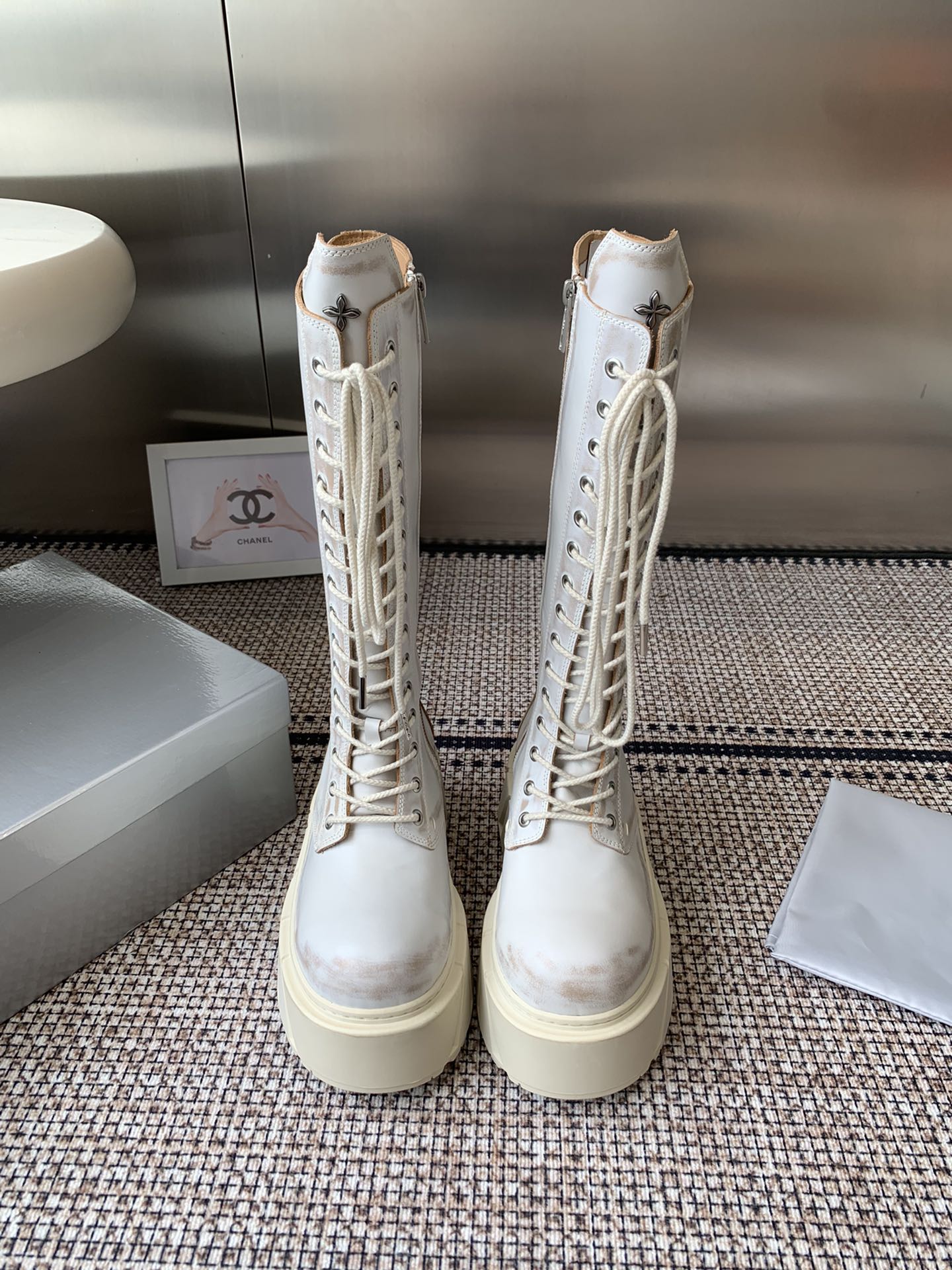 NO:511826,Long boots Smfk 25ss new products, thick sole, casual shoes, derby shoes, short boots, long boots, really, really durable, the more you look, the more you like it, the gossip of short babies, directly lengthen the body proportions, soft and comfortable, the sole is wear-resistant and non-slip, every color is very versatile, the upper is made of original imported cowhide, inner foot pad sheepskin, high heel 7.5cm, original custom EVA rubber outsole, size 35-40 (customized for 40), boots, boots, cowhide, sheepskin19860909长靴Smfk 25ss新品 厚底 休闲鞋 德比鞋 短靴 长靴 真的是很耐看越看越喜欢 矮个子宝宝的福音直接拉长身材比例 鞋身柔软舒适 鞋底耐磨防滑 每个颜色都非常百搭 鞋面采用原版进口牛皮 内里垫脚羊皮 高跟7.5cm 原版定制EVA橡胶大底 码数35-40（40定做）,靴子,boots,cowhide,sheepskin,Women's Shoes