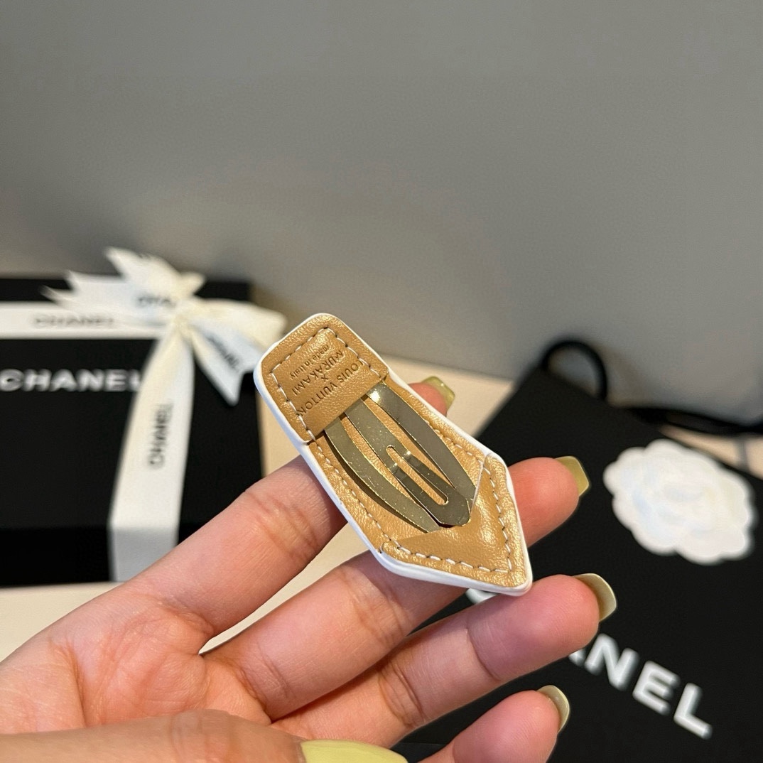 🆕（单个）

LV路易威登新款发夹