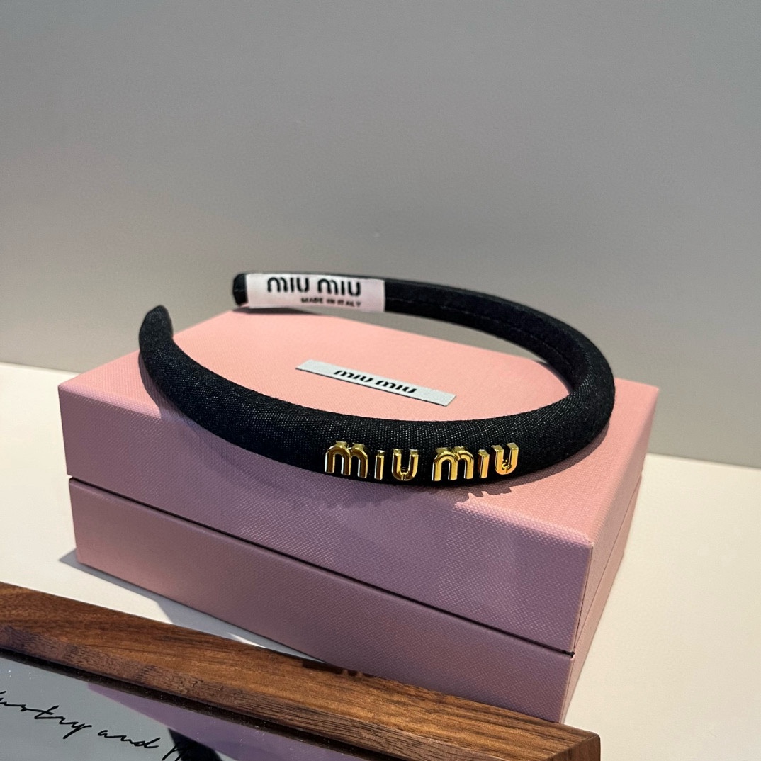 🆕

miumiu缪缪新款发箍