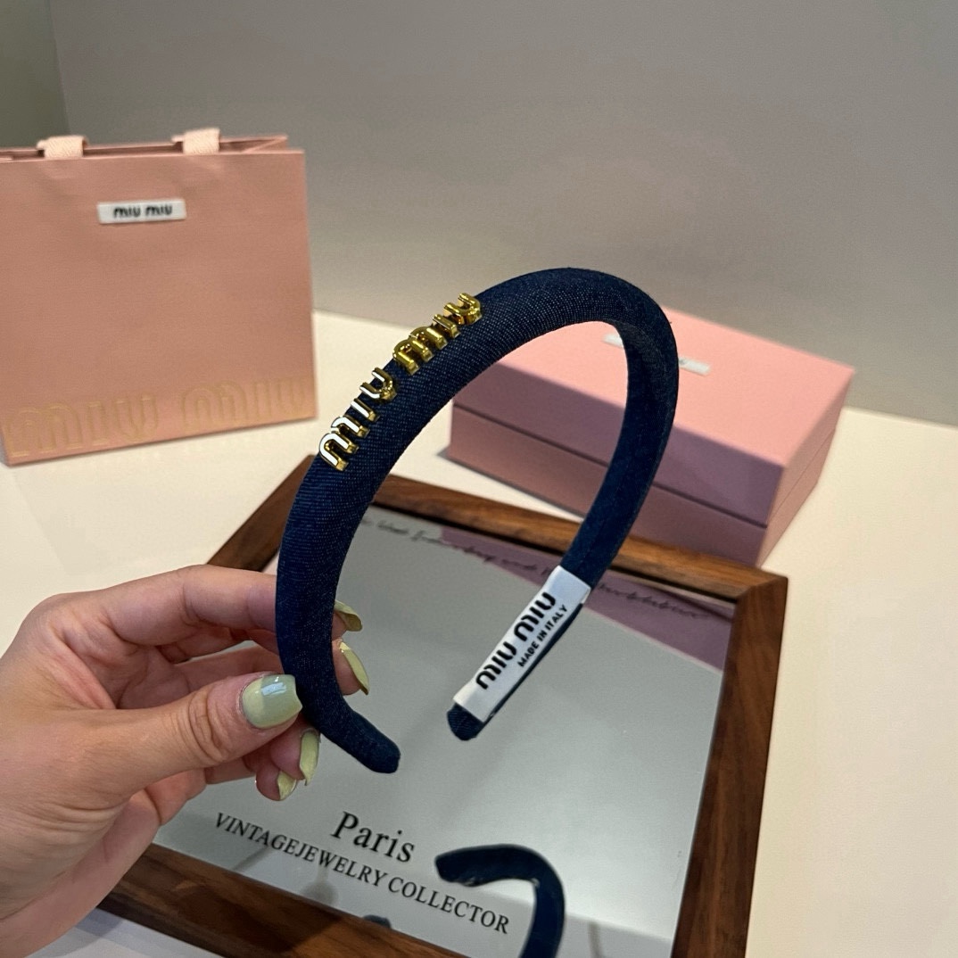 🆕

miumiu缪缪新款发箍