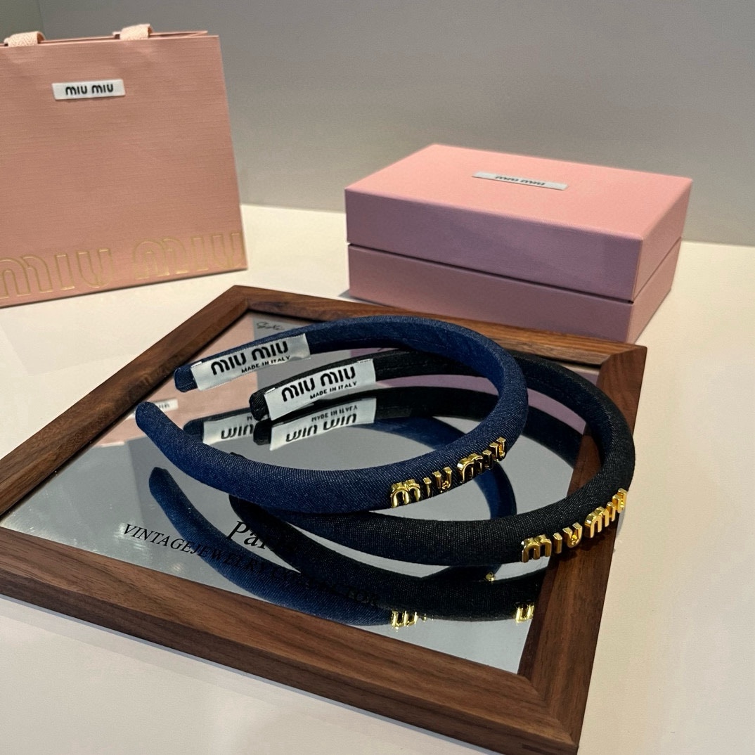 🆕

miumiu缪缪新款发箍