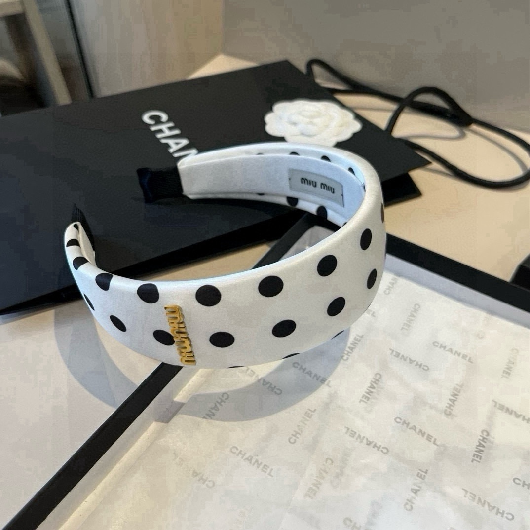 🆕

miumiu缪缪新款发箍