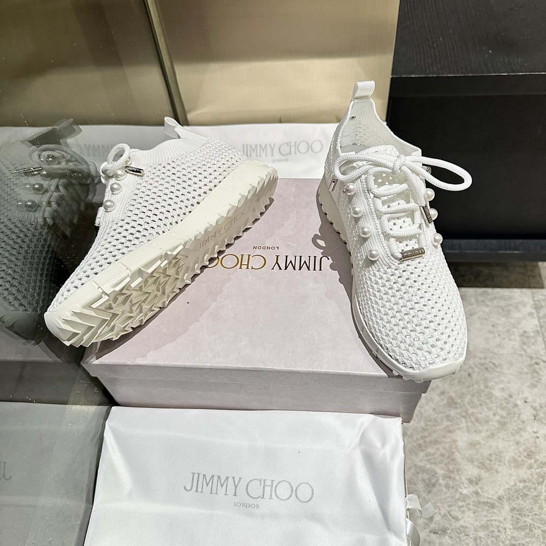 “648 Jimmy Choo Weeks: Exclusive Launch of Hair-Lined Leisure Shoes” - 图片 7