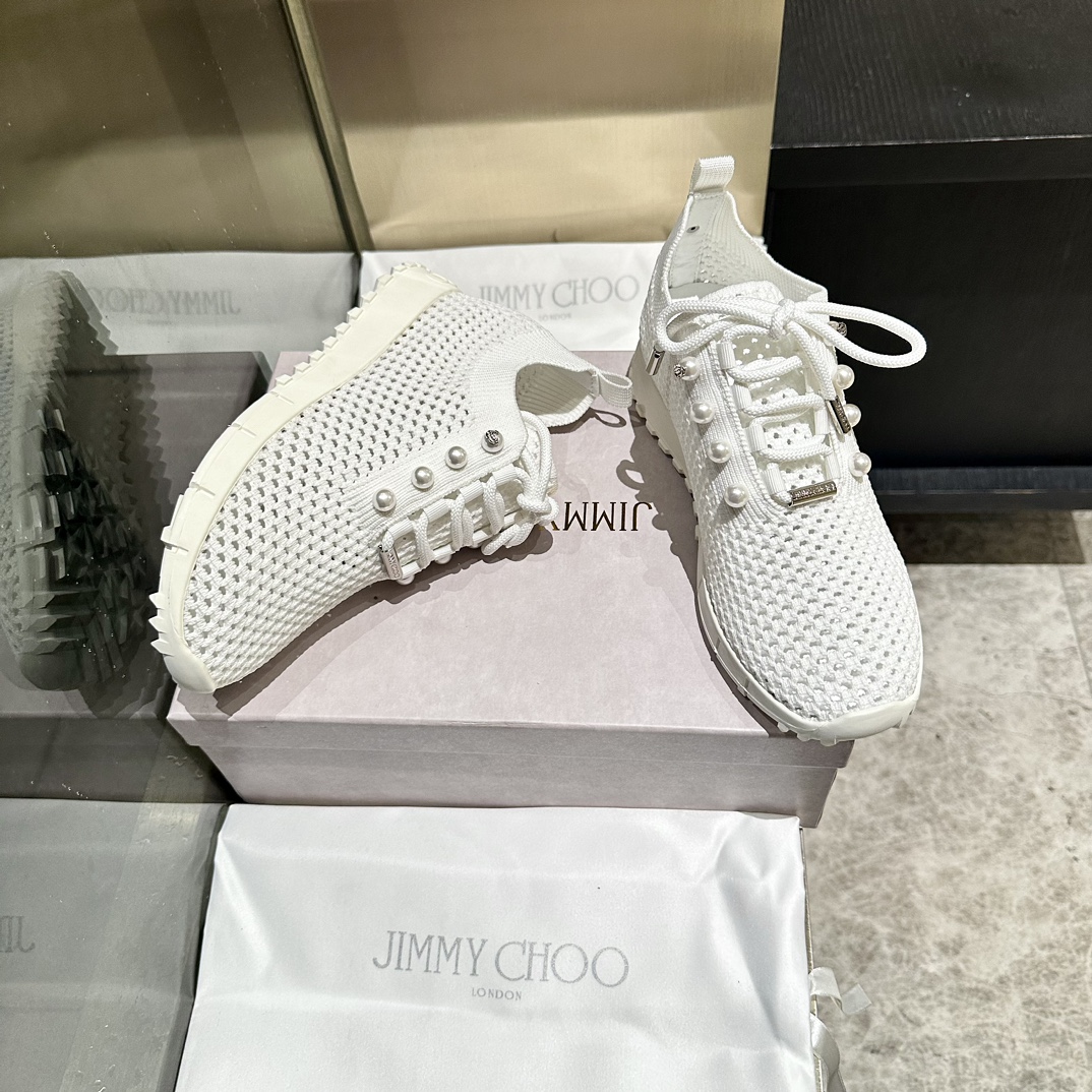 “648 Jimmy Choo Weeks: Exclusive Launch of Hair-Lined Leisure Shoes” - 图片 8