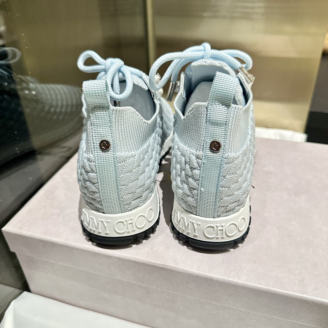 “Jimmy Choo Factory Price Launches Exclusive Leisure Shoes, Breaking Time Limits” - 图片 9