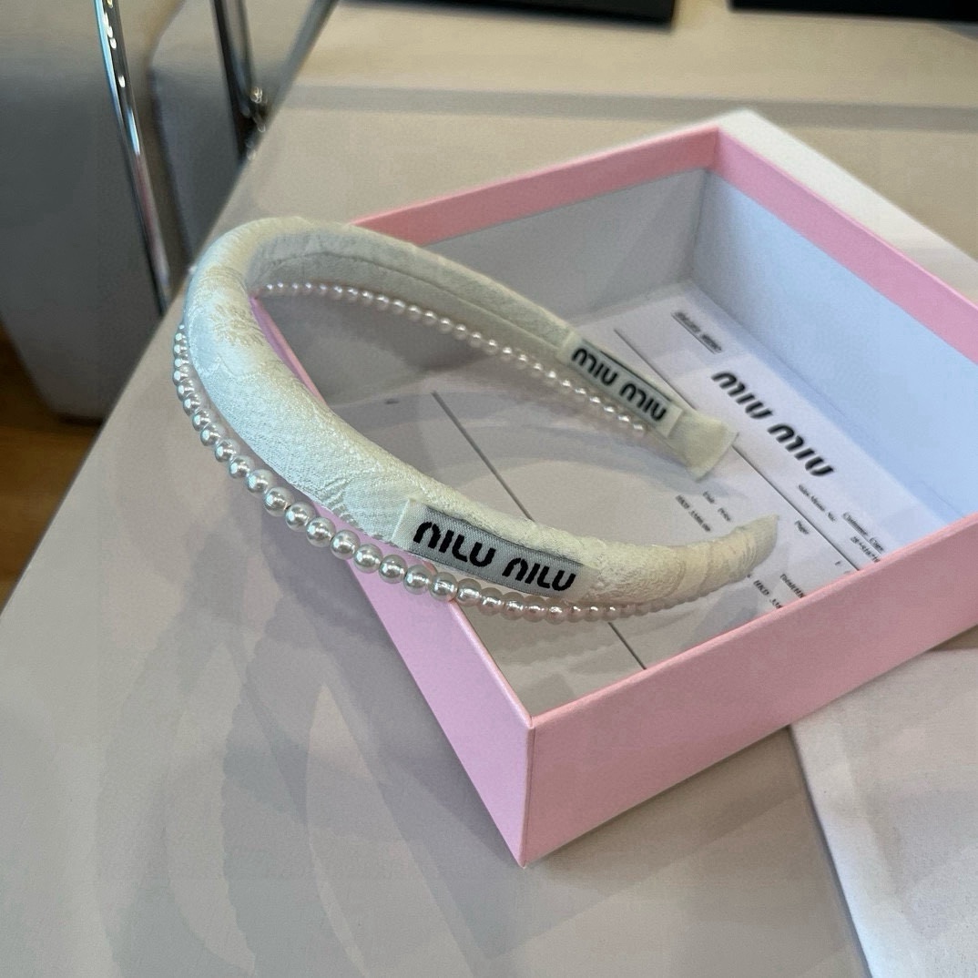 🆕

miumiu缪缪新款发箍