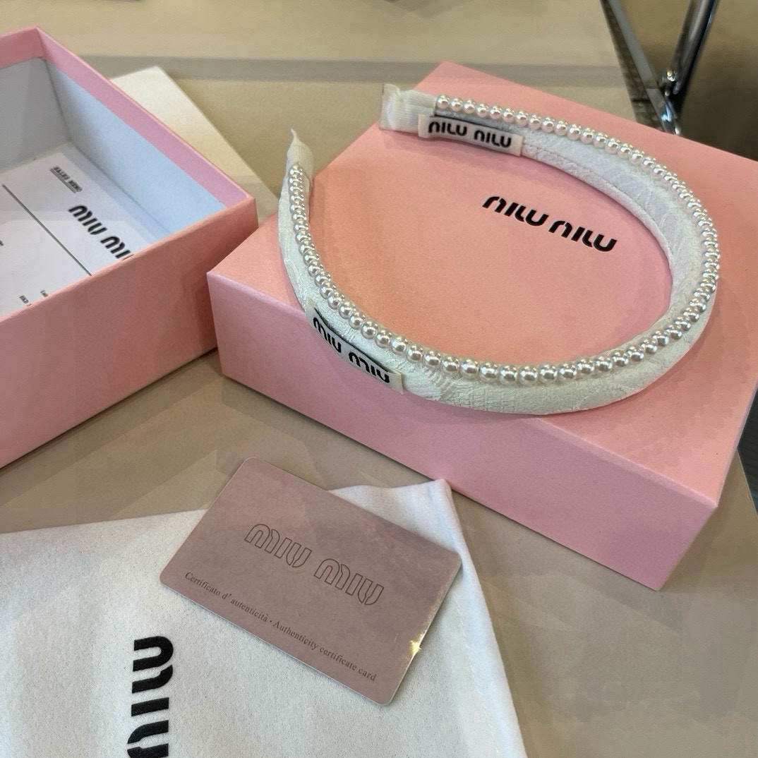 🆕

miumiu缪缪新款发箍