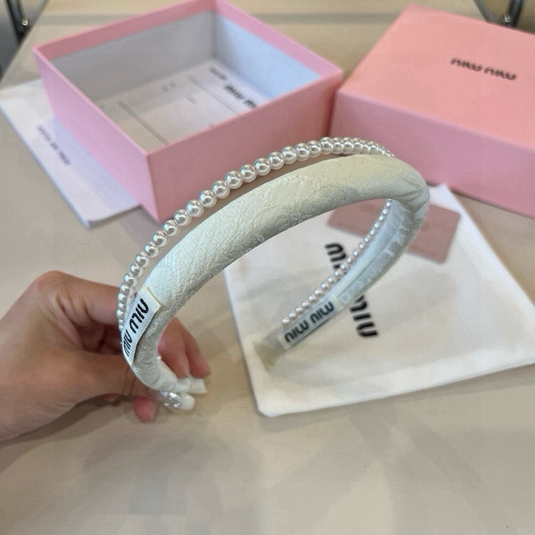 🆕

miumiu缪缪新款发箍