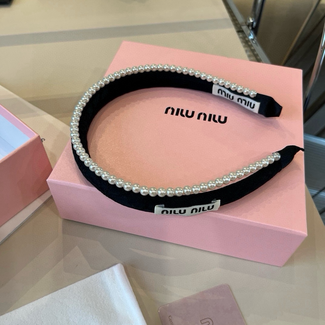 🆕

miumiu缪缪新款发箍