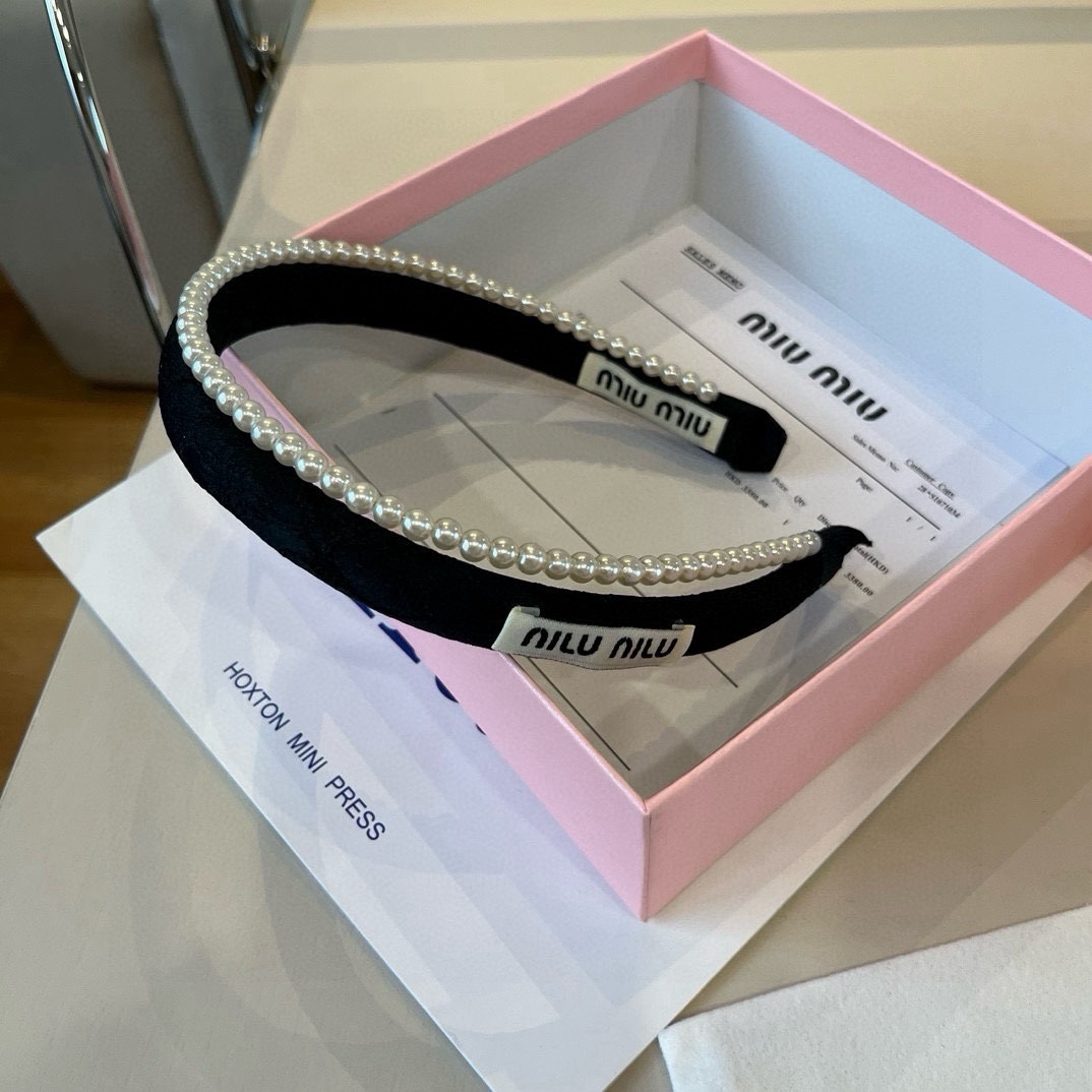 🆕

miumiu缪缪新款发箍
