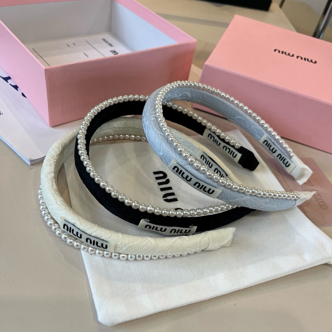 🆕

miumiu缪缪新款发箍