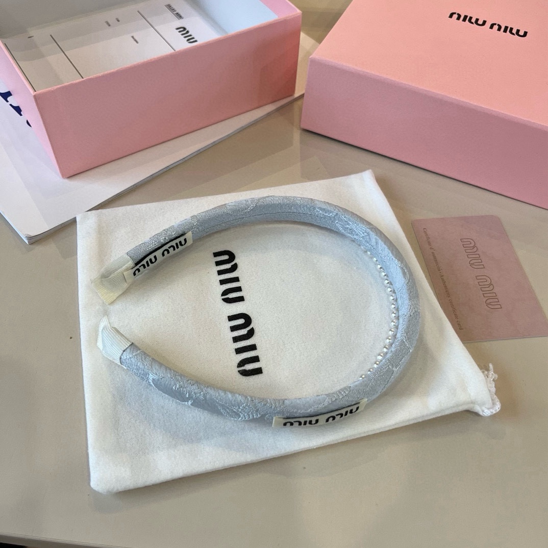 🆕

miumiu缪缪新款发箍