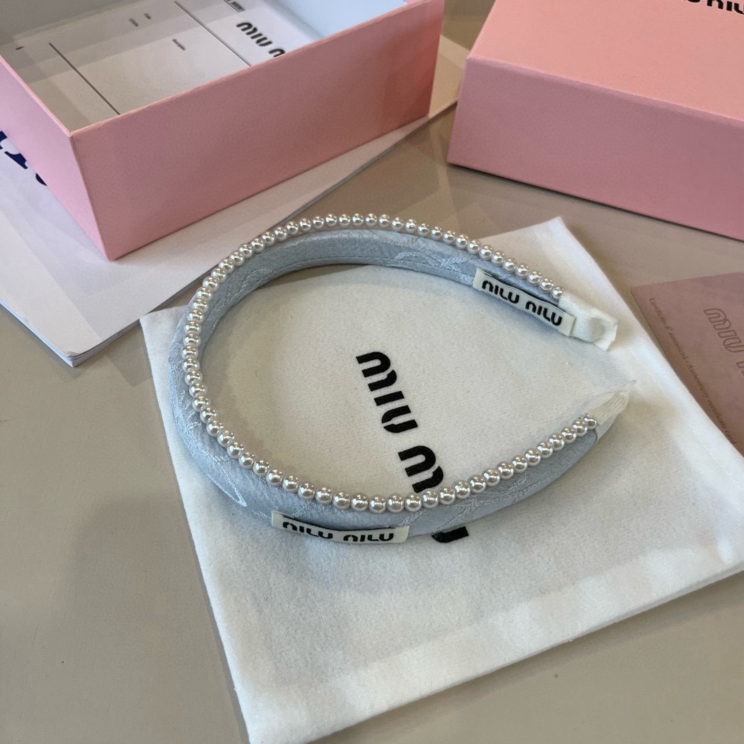 🆕

miumiu缪缪新款发箍
