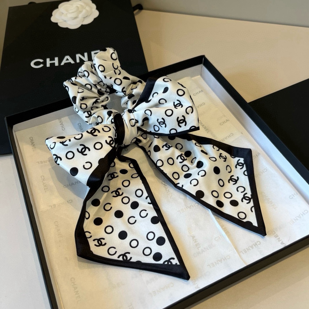 🆕

Chanel香奈儿蝴蝶结发圈