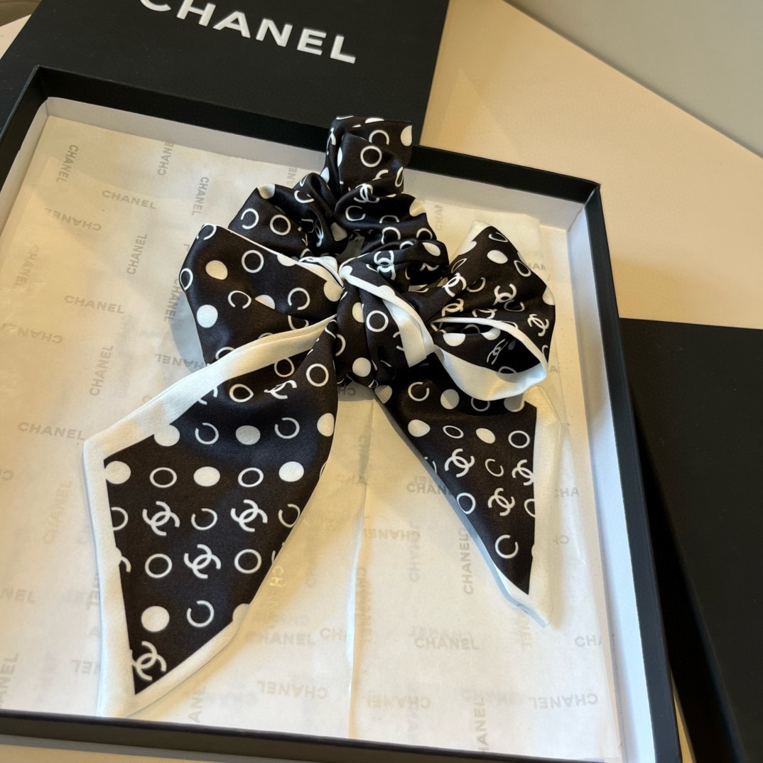 🆕

Chanel香奈儿蝴蝶结发圈
