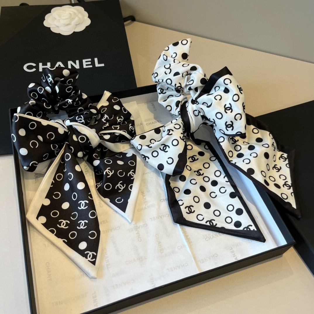 🆕

Chanel香奈儿蝴蝶结发圈