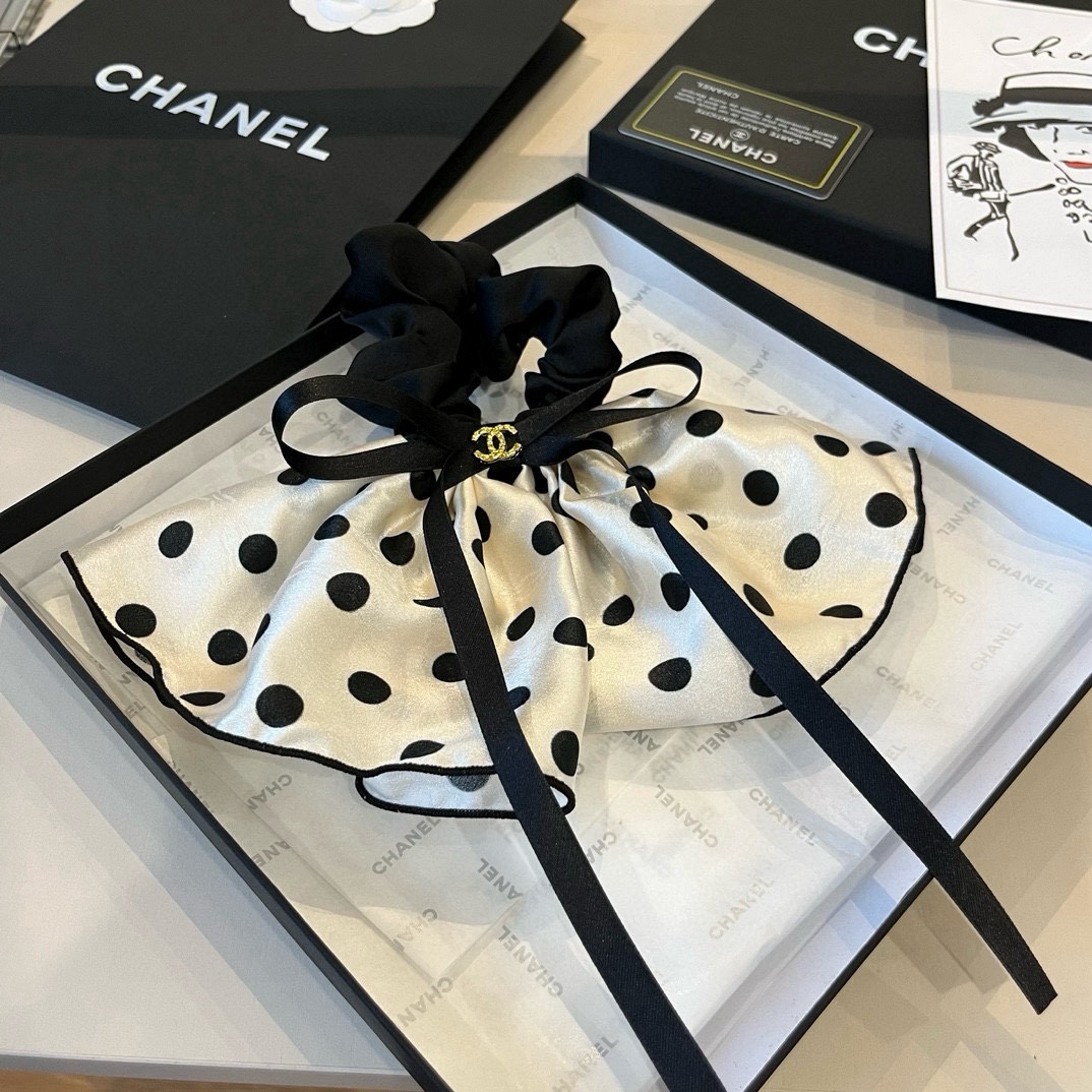 🆕

Chanel香奈儿高级发圈，带手工钉珠