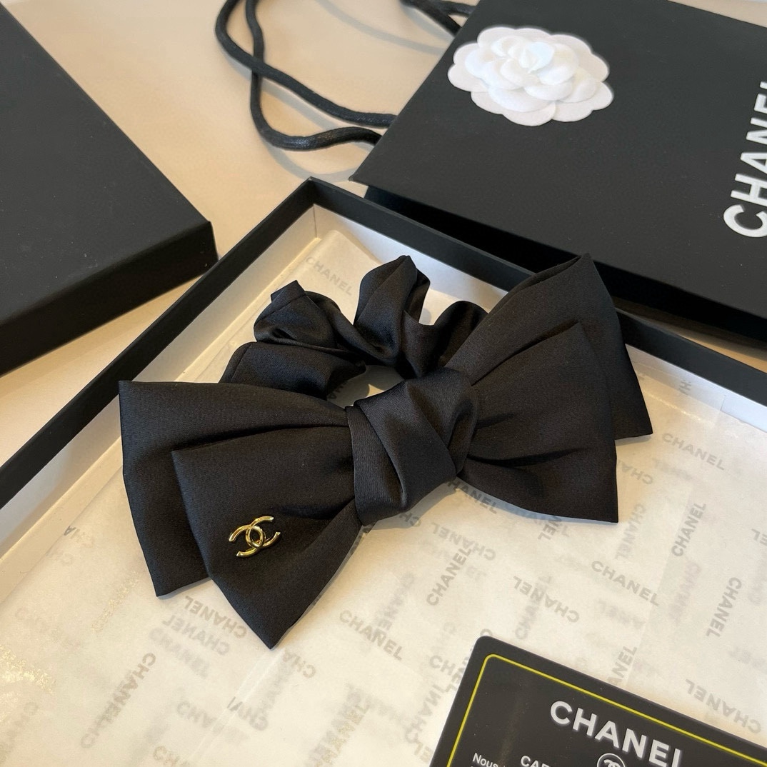 🆕

Chanel香奈儿蝴蝶结发圈 黑 白两色