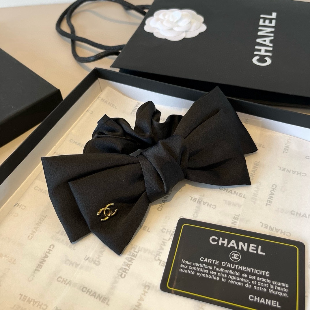🆕

Chanel香奈儿蝴蝶结发圈 黑 白两色