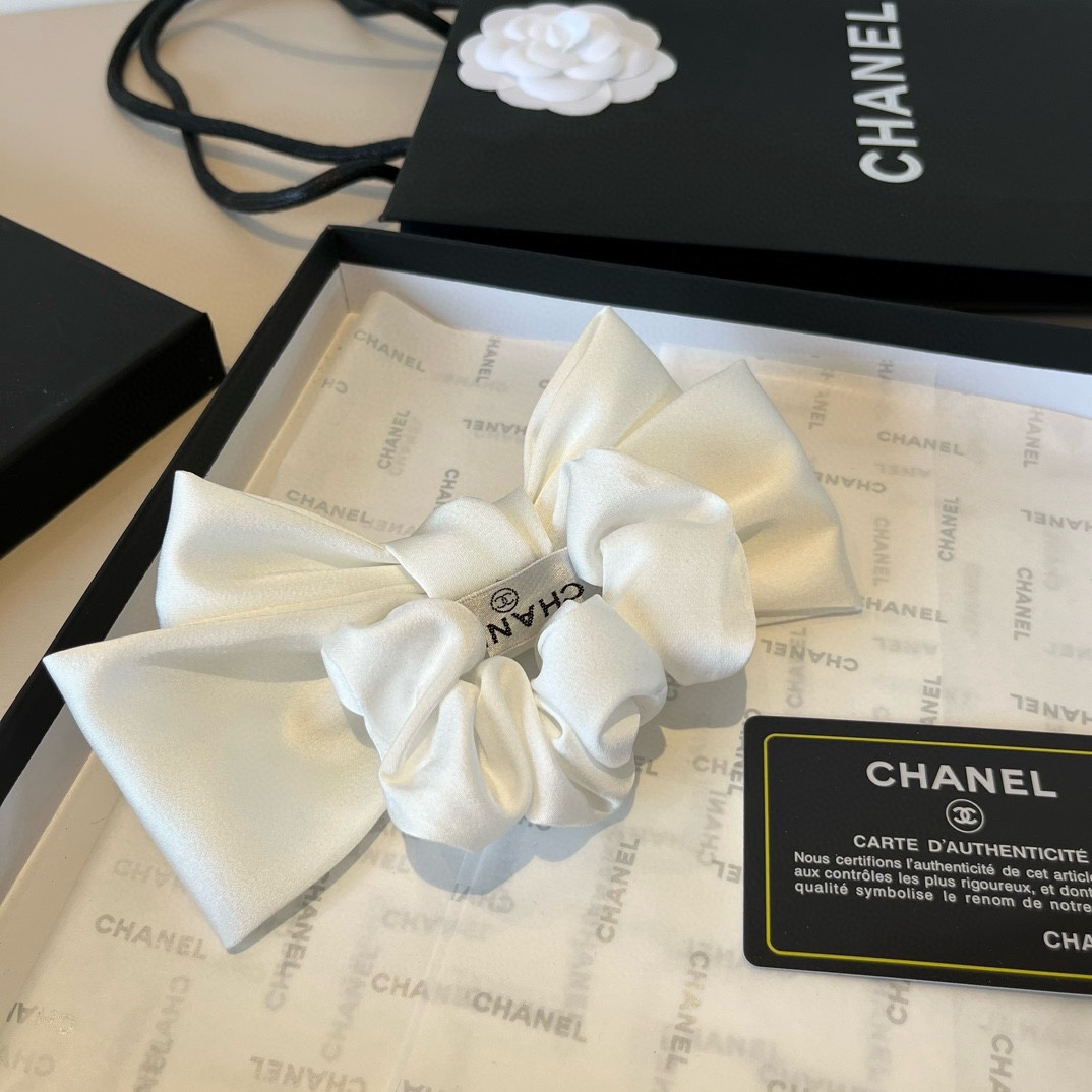 🆕

Chanel香奈儿蝴蝶结发圈 黑 白两色