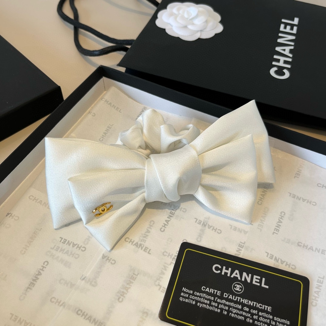 🆕

Chanel香奈儿蝴蝶结发圈 黑 白两色