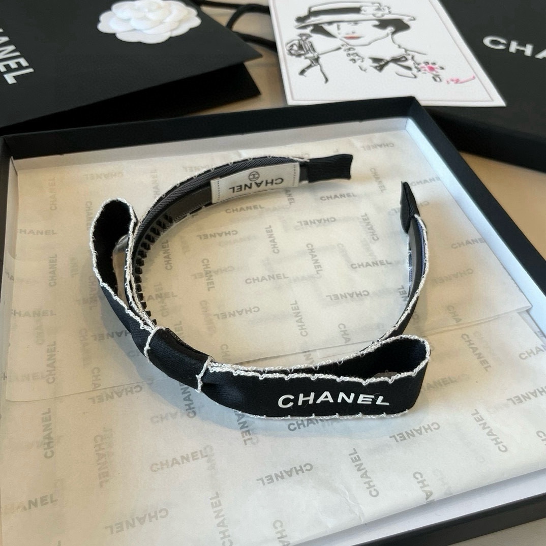 🆕

Chanel香奈儿经典蝴蝶结发箍，黑 白两色