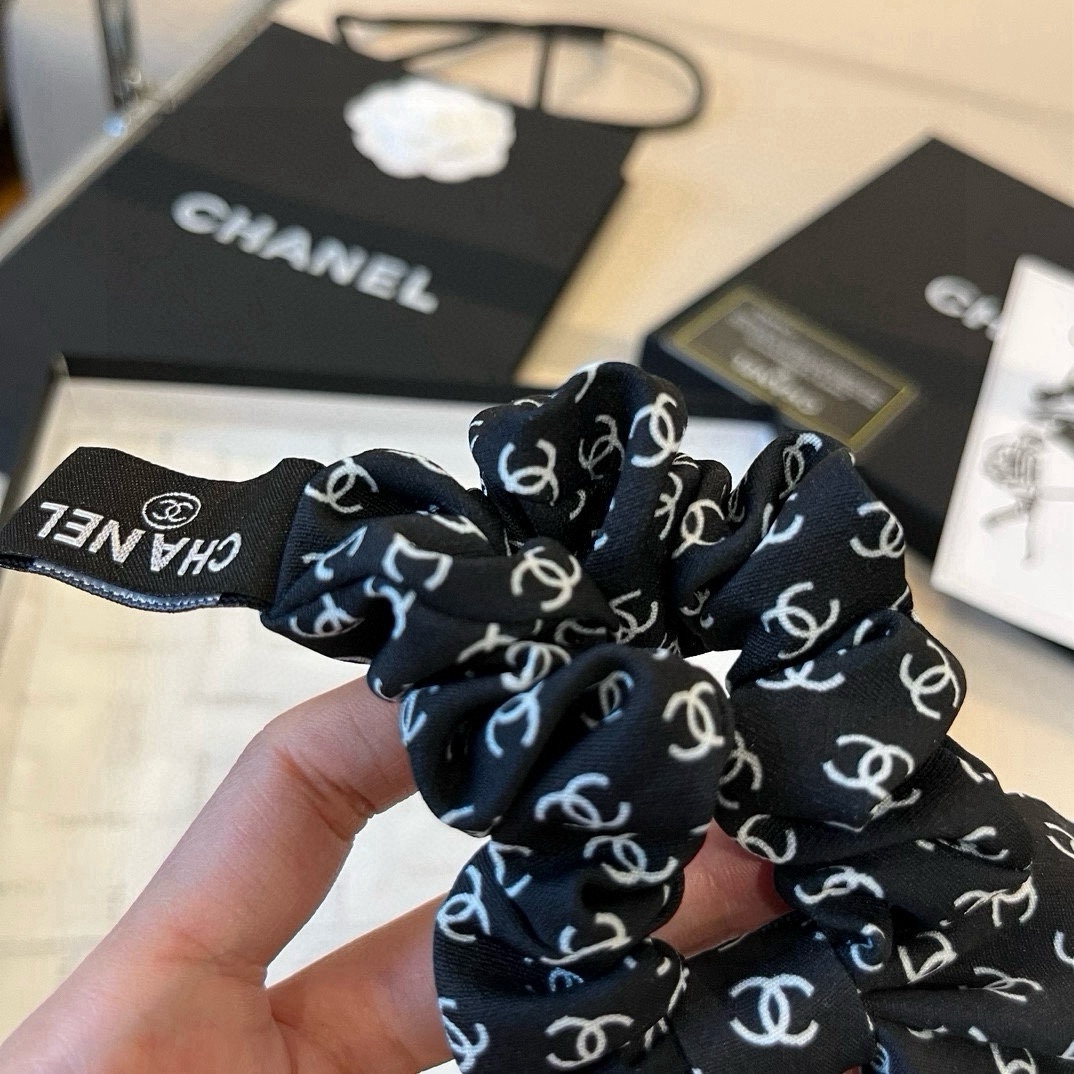 🆕

Chanel香奈儿发圈 官方款