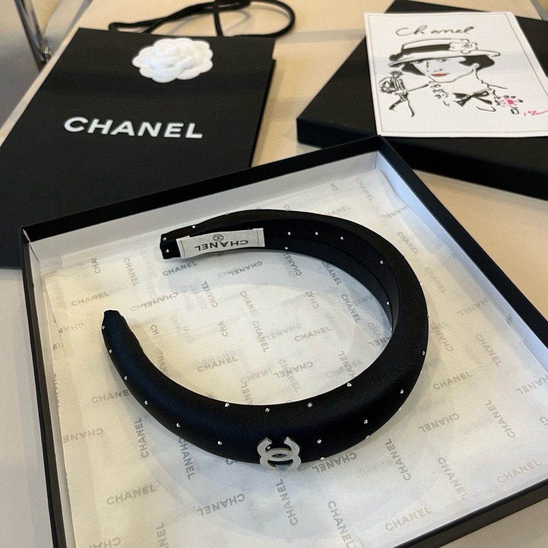 🆕

Chanel香奈儿发圈 官方款