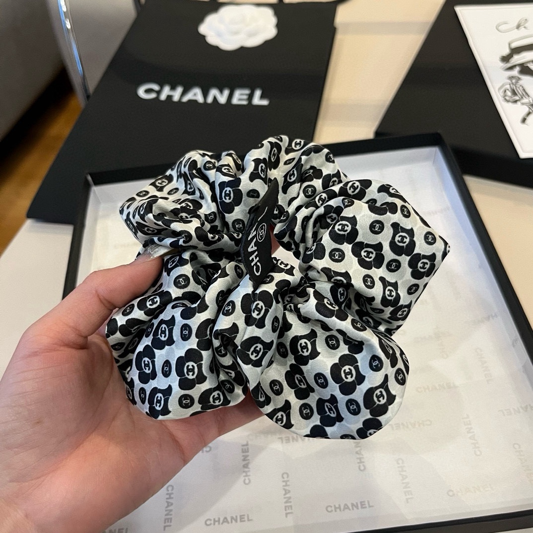 🆕

Chanel香奈儿新款发圈