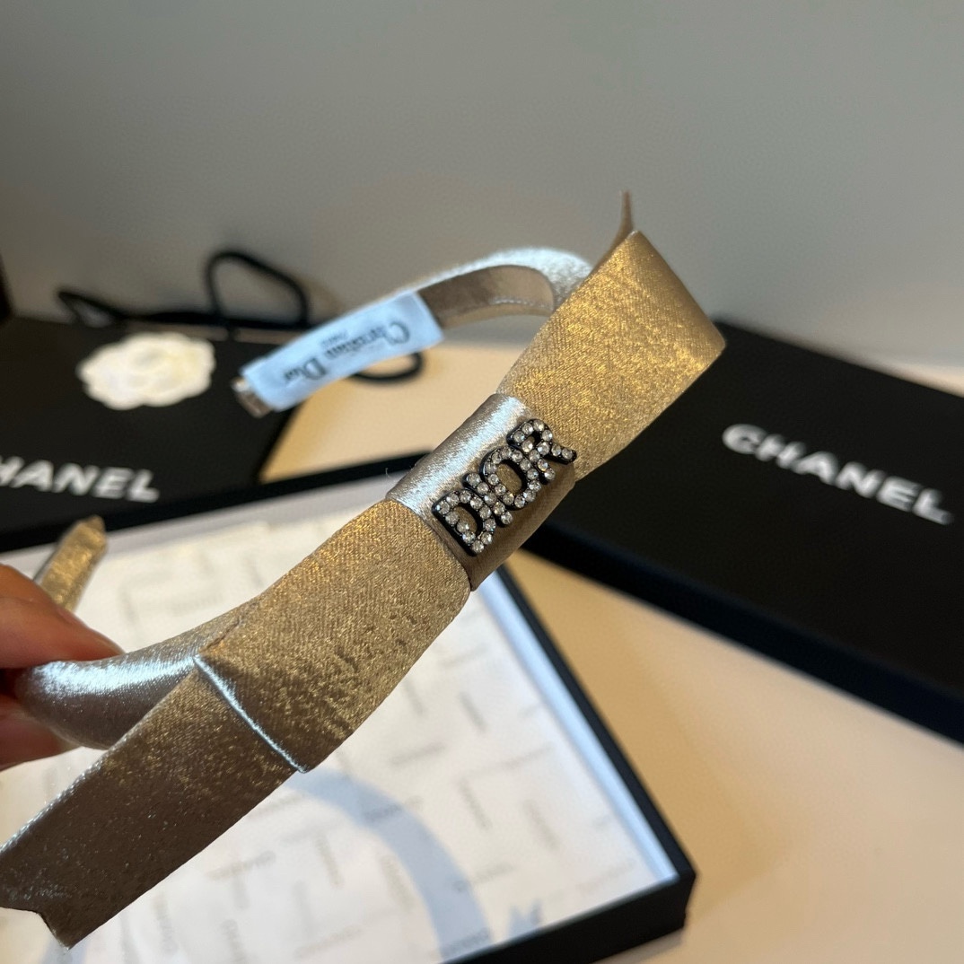 🆕

Dior迪奥新款发箍