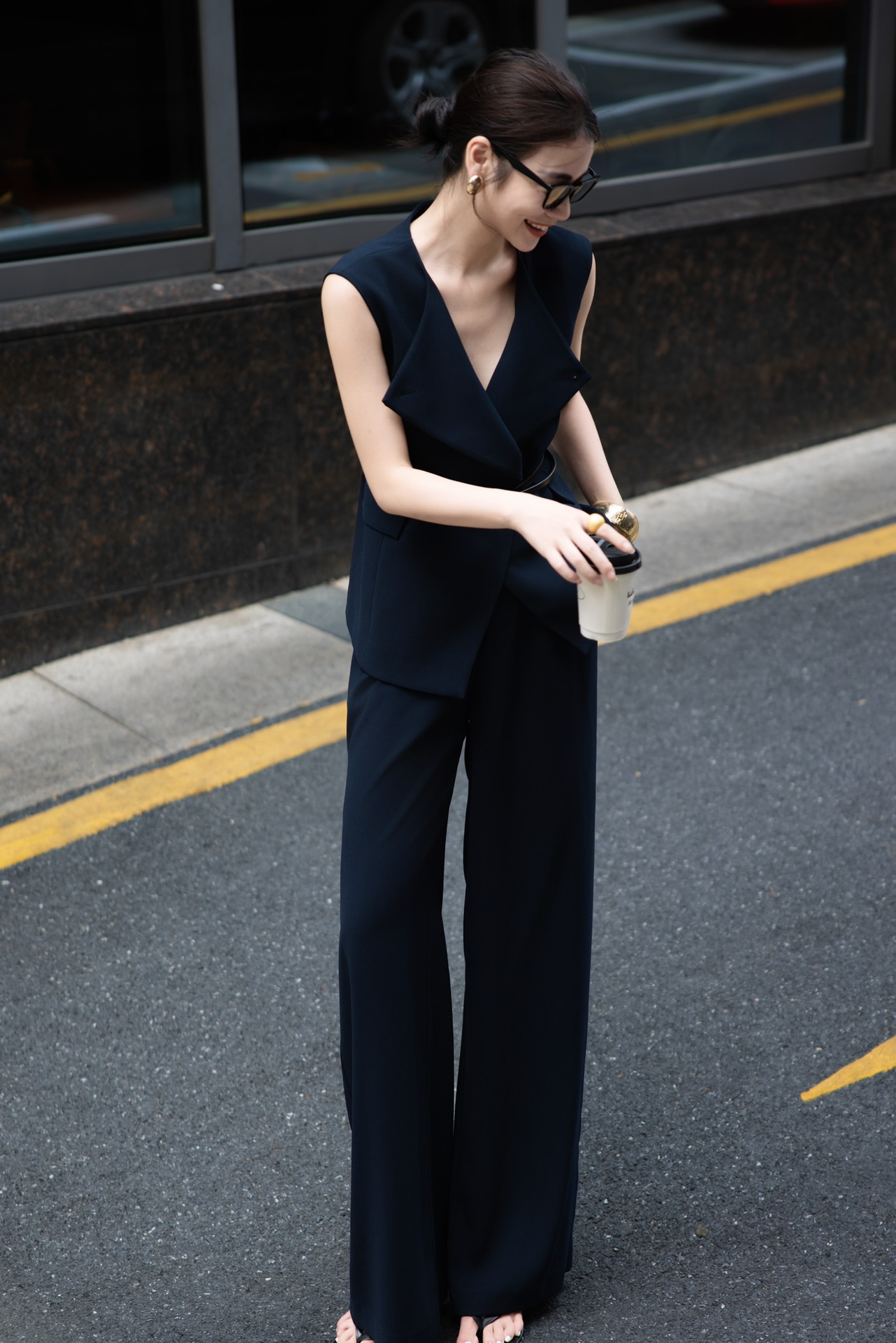 “High-Quality Women’s Clothes: Custom Suits, Wearable Skills, and Multifunctional Style Burst” - 图片 8