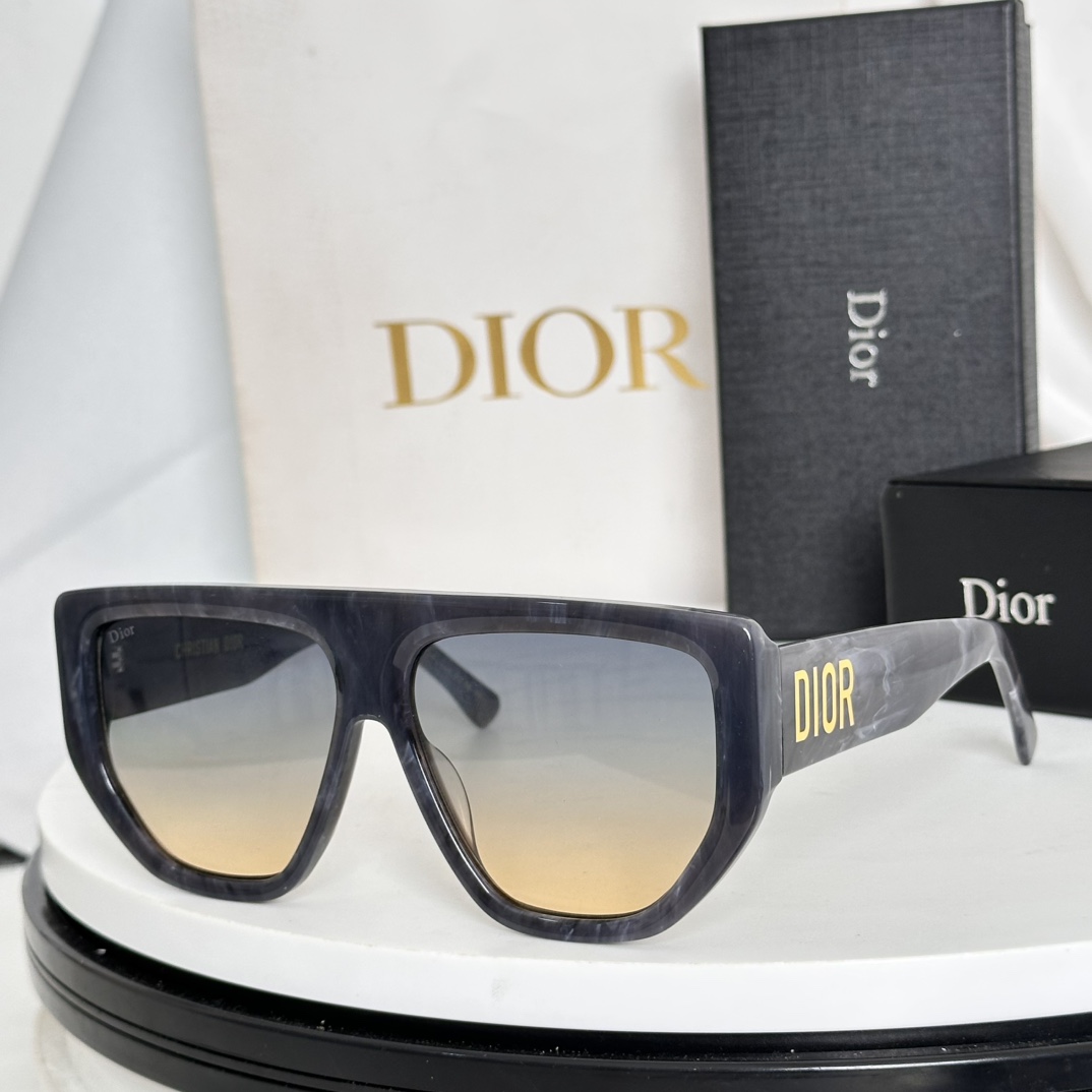 DIO* DSGTA10UCR Fashion Sunglasses - Stylish Cat Eye Design & UV Protection