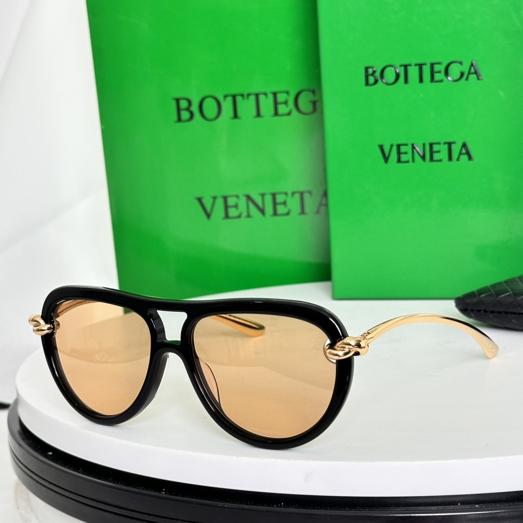  ‼️BOTTEGA VENET*
MODEL：BV1418S
SIZE：58口15-145