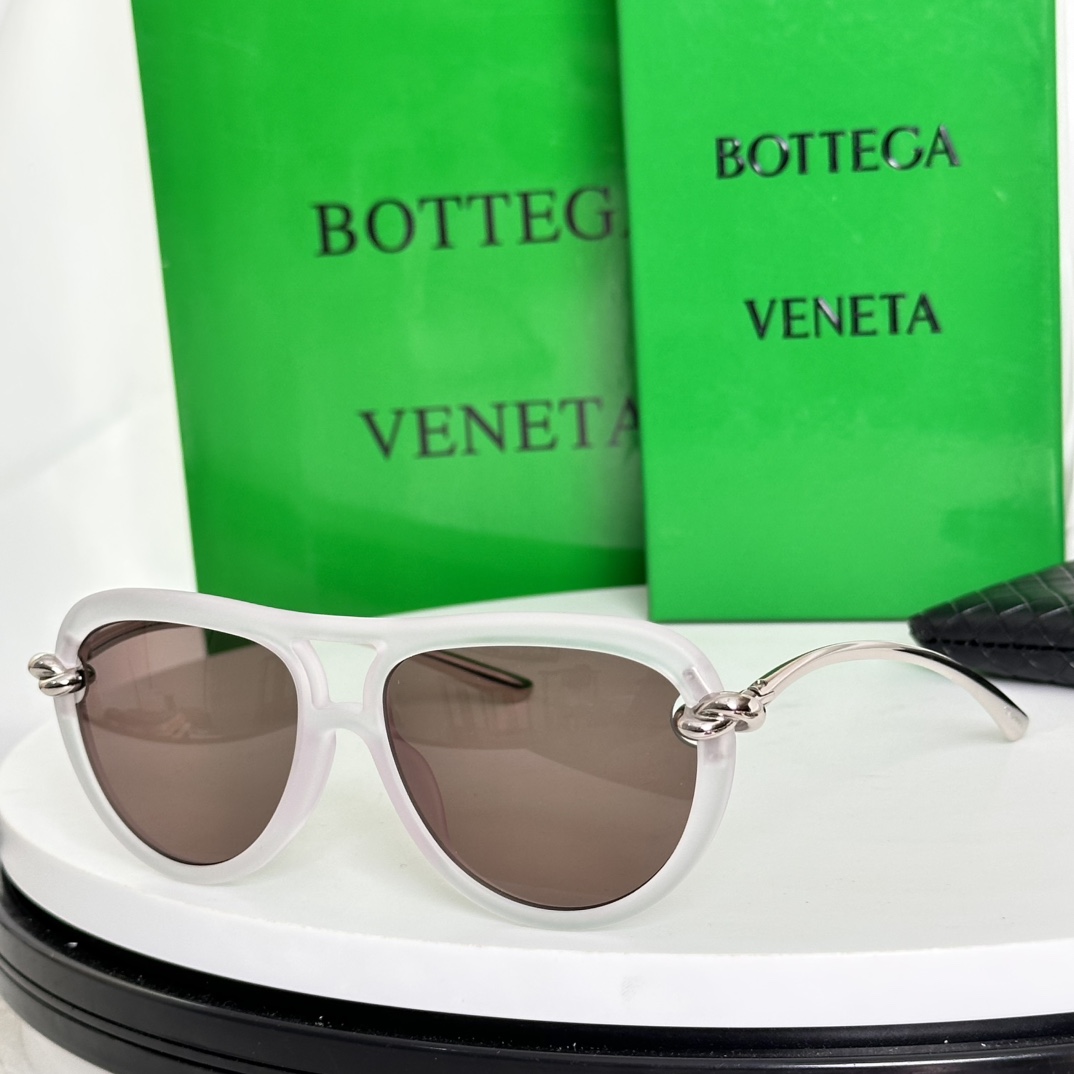  ‼️BOTTEGA VENET*
MODEL：BV1418S
SIZE：58口15-145
