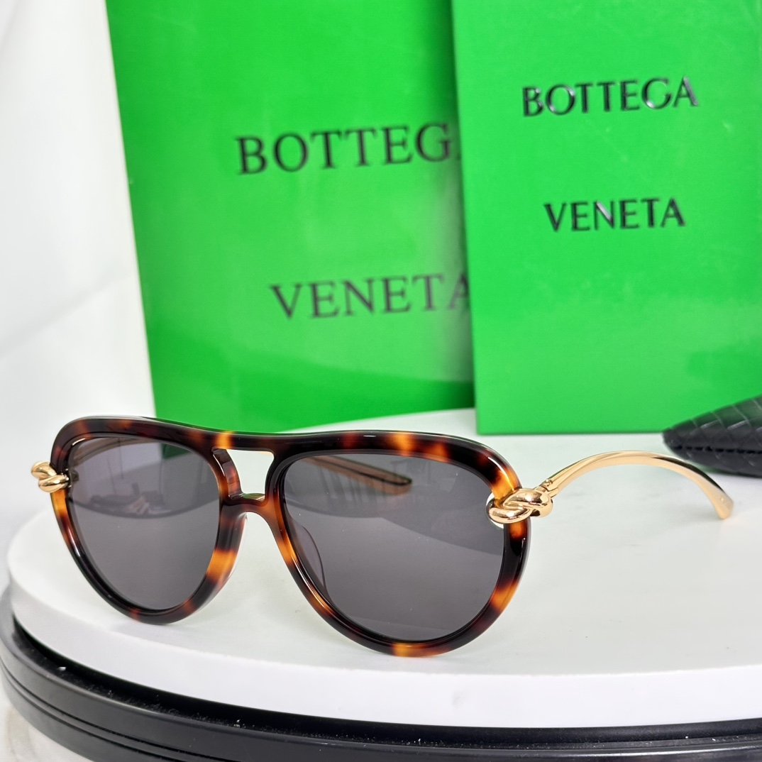  ‼️BOTTEGA VENET*
MODEL：BV1418S
SIZE：58口15-145