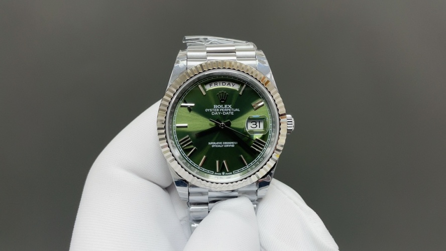 Rolex Day-Date 40mm Steel Green Dial President Bracelet Automatic Watch 1 Rolex Day-Date 40mm Steel Green Dial President Bracelet Automatic Watch