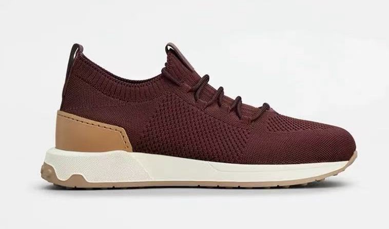 NO:354770,【Tod's Tods】 Size 39-44 (38.45 customized) TODS This sports fly-woven fabric casual shoes add urban fashion elements to the running shoes, combining sports style and Tod's traditional design. Made of technological fabrics and calfskin, the lightweight rubber outsole is equipped with rubber beans of different sizes, which is ergonomic design and comfortable feet. Socks and boots sports casual shoes, technology fabric shoes, seam calfskin, leather insole, EVA outsole embellished with rubber beans, comfortable, breathable and lightweight., Tod's, boots, cowhide19860909【Tod's 托德斯】 Size 39-44(38.45订做) TODS本款运动飞织面料休闲鞋在跑步鞋基础上增添都市时尚元素,糅合运动风和Tod's传统设计.以科技织物拼小牛皮制成,轻便的橡胶外底设有大小不一的橡胶豆豆,符合人体工程学设计,脚感舒适.袜靴式运动休闲鞋,科技织物鞋,拼缝小牛皮,皮革内底,点缀橡胶豆豆的EVA外底,舒适透气轻便.,,Tod's,boots,cowhide,Men's shoes