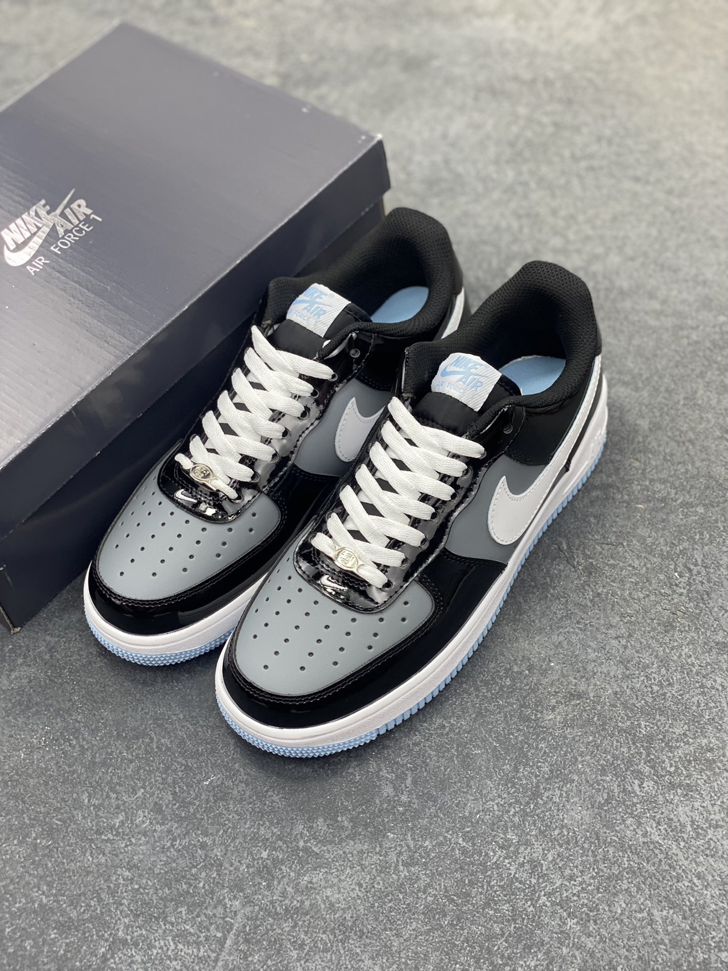 图片[8]-Nike Air Force 1 Low 空军一号低帮百搭休闲运动板鞋。柔软、弹性十足的缓震性能和出色的中底设计，横跨复古与现代的外型结合，造就出风靡全球三十多年的Force 1，直到今天还深受青睐。 货号：IB7676-001 尺码：36 36.5 37.5 38 38.5 39 40 40.5 41 42 42.5 43 44 44.5 45-选品中心