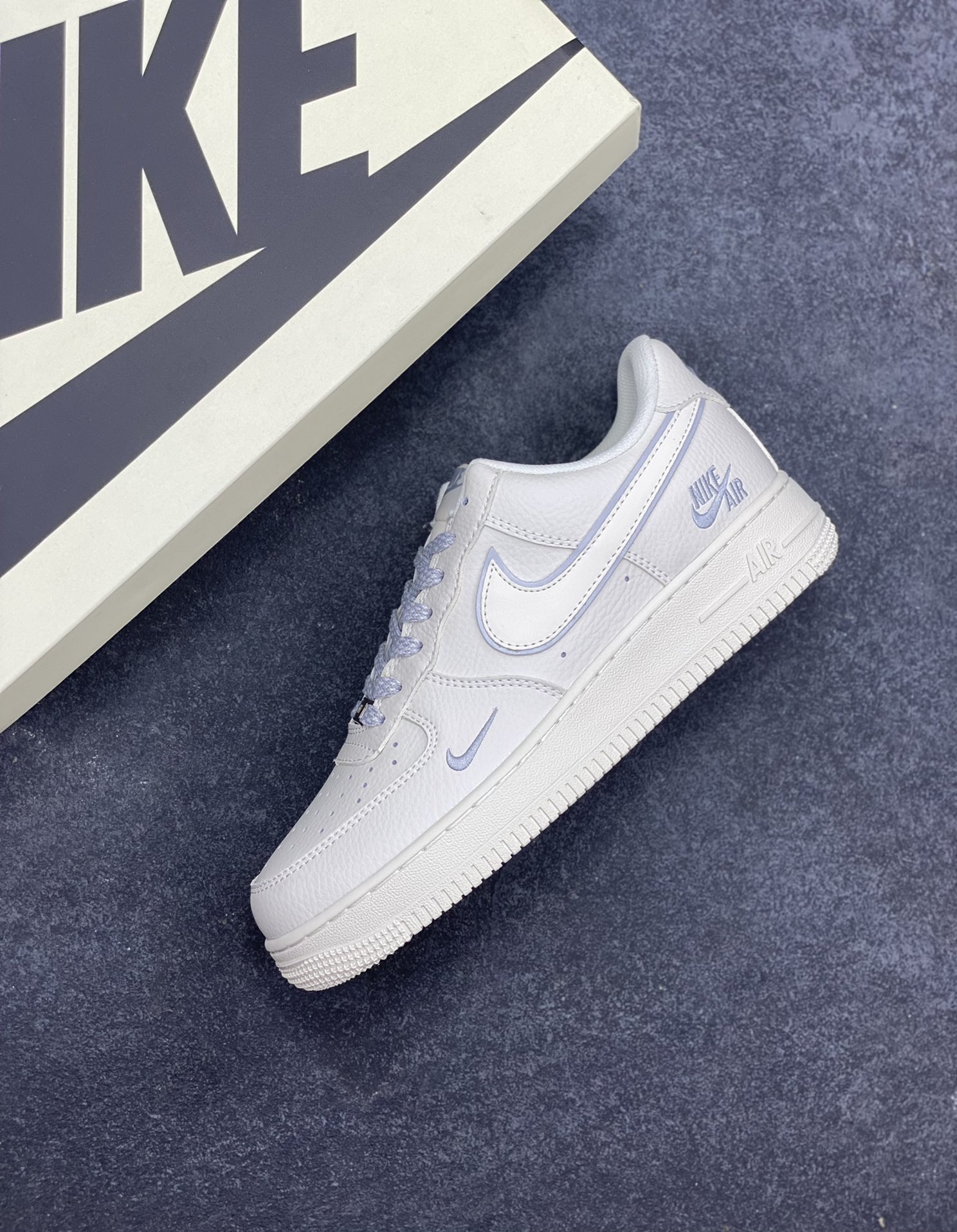 图片[7]-NIke Air Force 1 \’07 Low “NIKE联名——米灰边”空军一号 低帮 运动鞋 休闲鞋 折边针车 工艺难度大 原楦头原纸板 原装鞋盒 定制五金配件 内置全掌气垫 原厂鞋底 货号：CS5288-033 尺码：36 36.5 37.5 38 38.5 39 40 40.5 41 42 42.5 43 44 44.5 45-选品中心