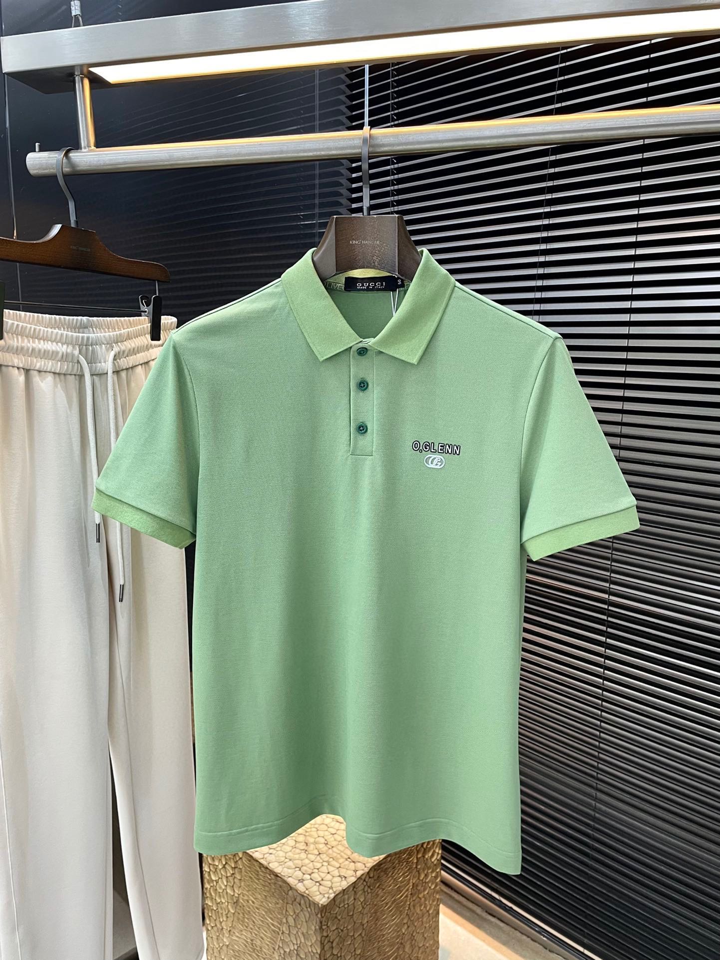 NO:510569,P Gucci (Gucci) has the latest POLO short-sleeved spring and summer 2025, using the latest mulberry silk fabric, which is resistant to washing and not easy to fade, has a soft feel and soft and comfortable composition. Classic design style, special customization, simple cutting method, reflecting the extraordinary craftsmanship of workers, full of high-end fashion sense!  The style is quite good and casual and versatile. Size M-3XL is shipped the next day, gucci, gucci, T-shirt, alexander wang19860909P  Gucci（古驰）2025年春夏最新款POLO短袖,采用最新桑蚕丝面料,耐水洗不易掉色,手感柔软、成分柔软舒适 经典设计风格 特殊定制 简单的裁剪方式拼接,体现出工人不凡的工艺,高端时尚感十足！版型相当赞休闲百搭款.尺码 M-3XL 隔天出货,,gucci,gucci,T-shirt,alexander wang,Men's clothing